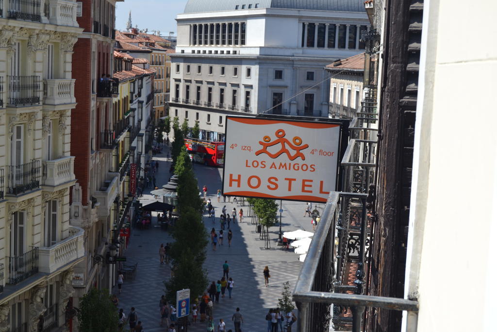 Los Amigos Hostel Madrid Exteriör bild